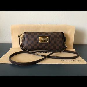 LOUIS VUITTON Eva Clutch